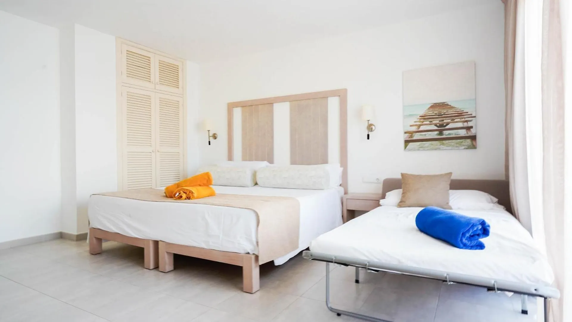 Aparthotel Apartamentos Es Calo