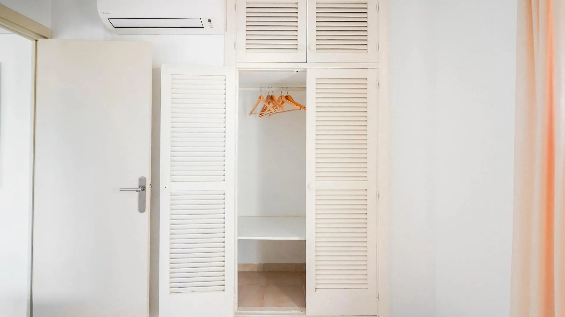 Aparthotel Apartamentos Es Calo Spagna