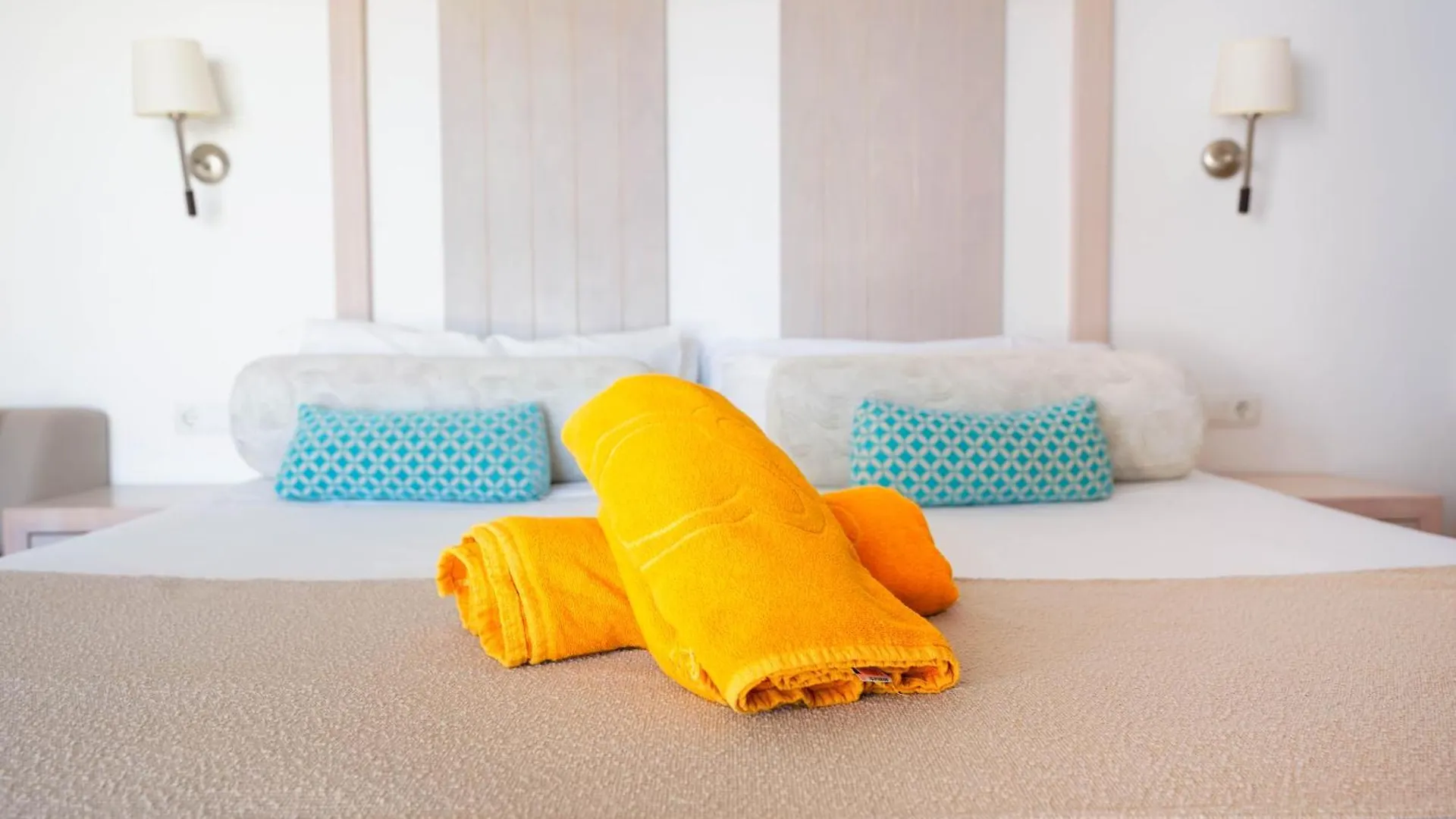 Apartamentos Es Calo